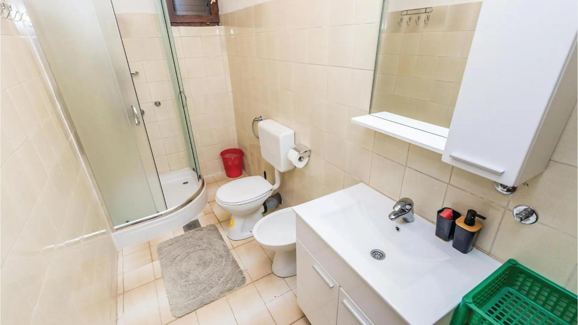 Stunning Apartment In Barbat-Rab With Wifi Barbat na Rabu